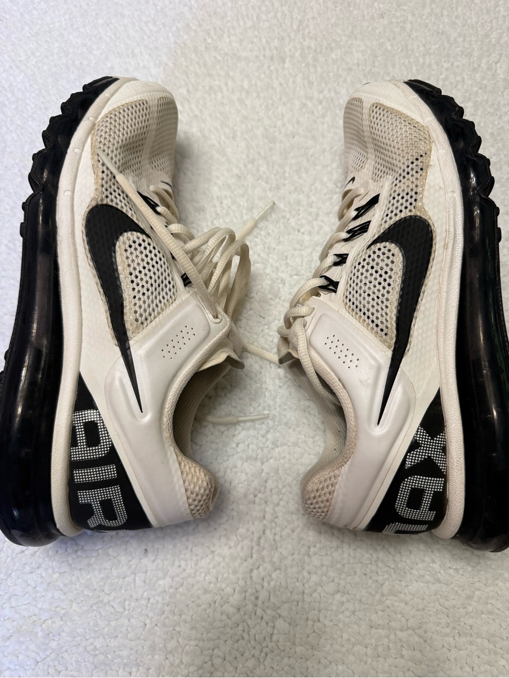 Men’s sz 10 Nike Air Max 2013 light bone mesh sneakers